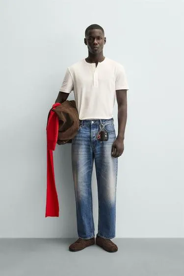 Футболка с воротником на пуговицах- Заказать в России