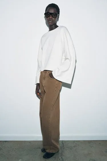 Футболка с рукавами-крылышками