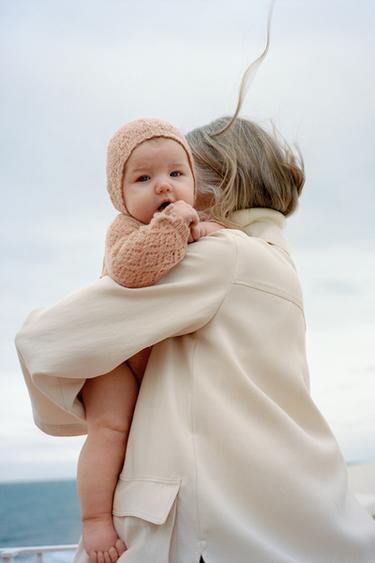 Zara Вязаный чепчик ажурной вязки