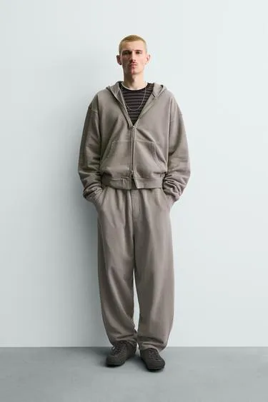 Худи с эффектом потертости на молнии