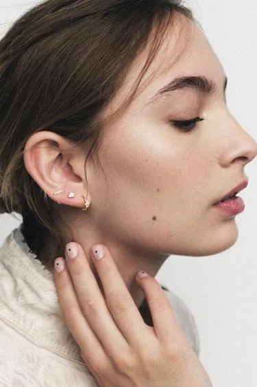 Набор из 3 минималистичных серег со стразами