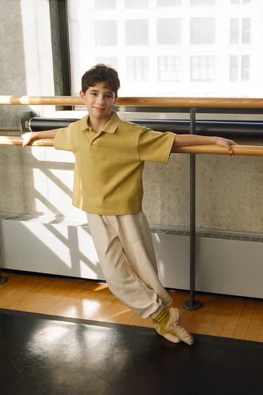 Однотонное поло из фельпы- Заказать в России