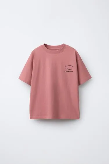 Футболка с логотипом