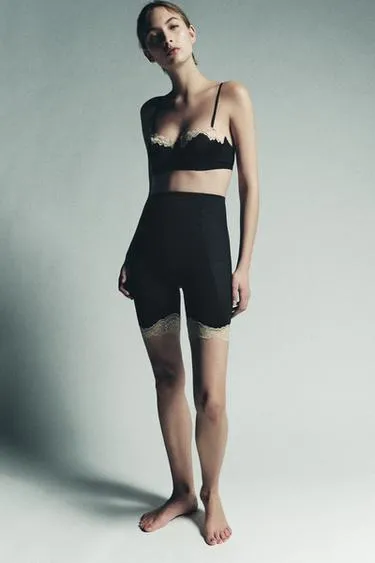 Шорты из смеси полиамида и кружева