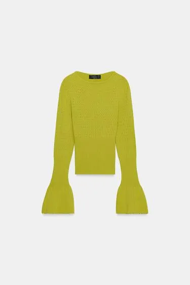 Джемпер вязаный ажурный с рукавами клеш