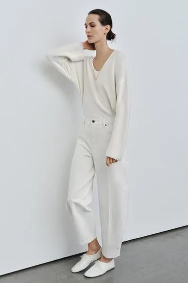 Свитер с круглым вырезом- Заказать в России