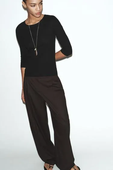 Футболка из льна с эффектом потертости