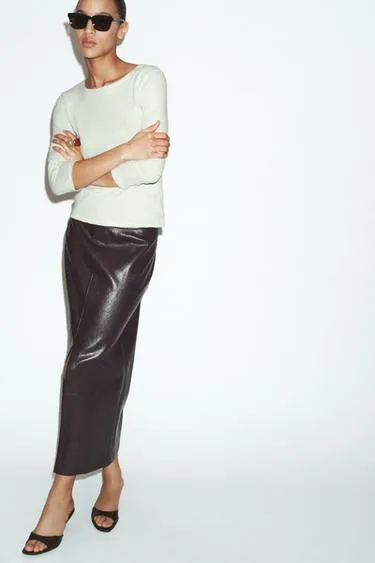 Футболка из льна с эффектом потертости