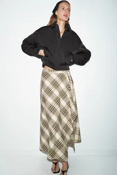 Босоножки с ремешками из кожи- Заказать в России