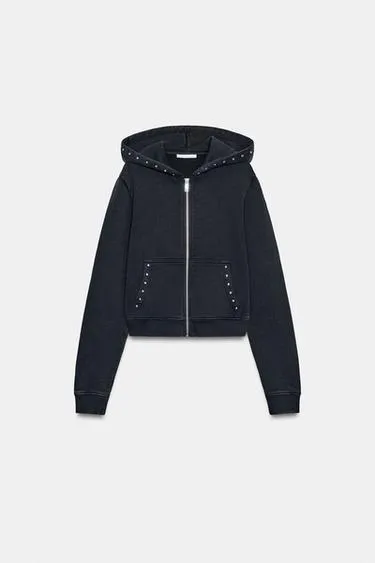 Толстовка из флиса с эффектом потертости и заклепками