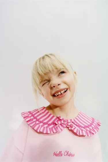 Толстовка с воротником-хомутом и волнистым узором- Заказать в России