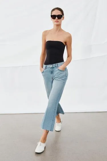 Укороченные джинсы-клеш со средней посадкой — коллекция Zara «Zw»- Заказать в России