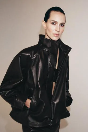 Бомбер из 100% кожи — коллекция Zara «Zw»- Заказать в России