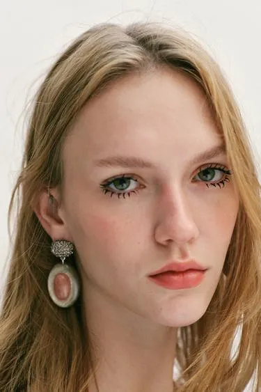 Серьги с блестящим камнем- Заказать в России