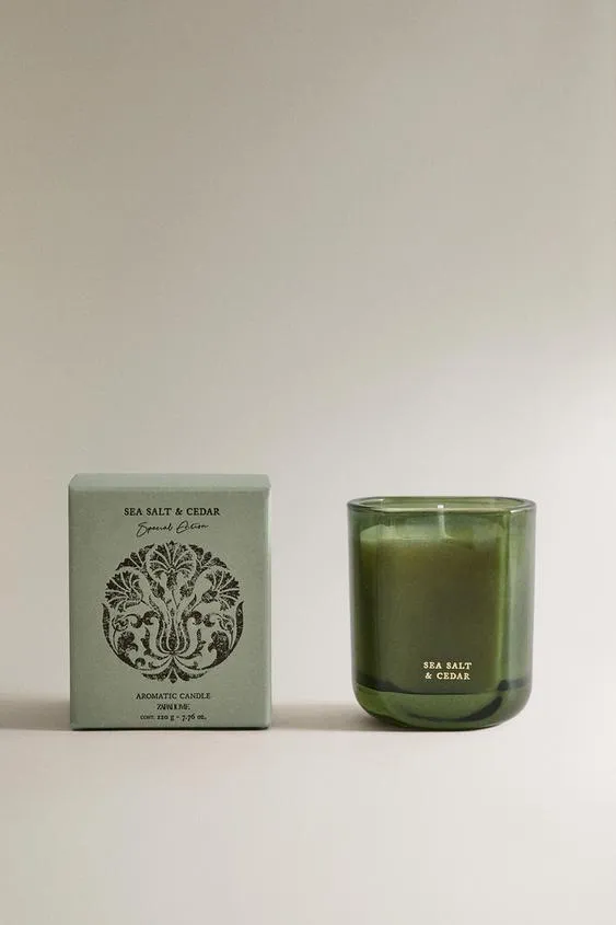 (220 г) ароматичная свеча sea salt & cedar- Заказать в России
