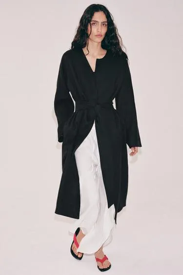 Пальто из льна с поясом — коллекция Zara «Zw»- Заказать в России