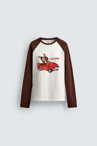 Zara Футболка из хлопка с иллюстрацией GREMLINS™ & © X DYLAN´S T-SHIRT CLUB X ZARA купить с доставкой.