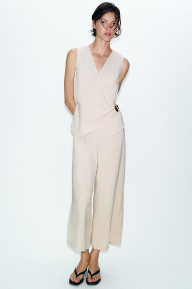 Zara Комбинезон с золотистой деталью