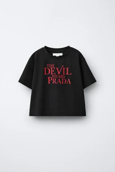 Футболка с принтом «дьявол носит Prada» © Disney- Заказать в России