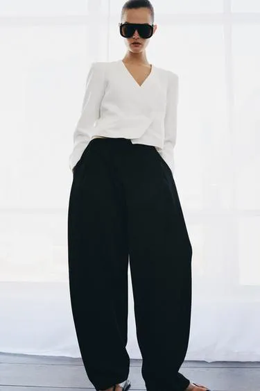 Широкие брюки с защипами — коллекция Zara «Zw»- Заказать в России