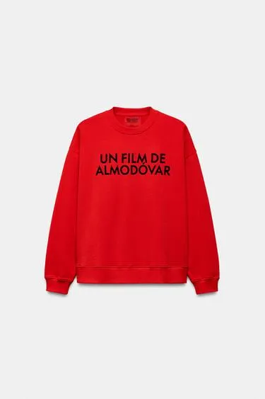 Свитшот almodóvar с лозунгом