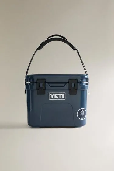 Маленький портативный жёсткий чехол yeti