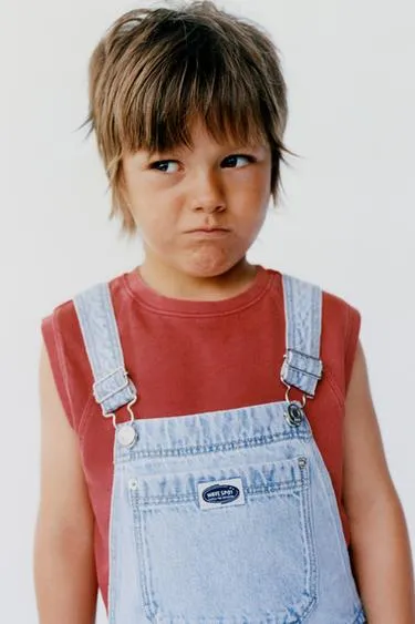 Однотонная футболка без рукавов- Заказать в России