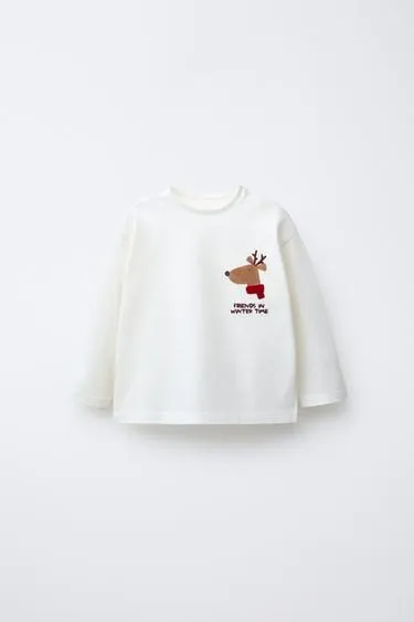 Футболка с принтом оленями и флокировкой