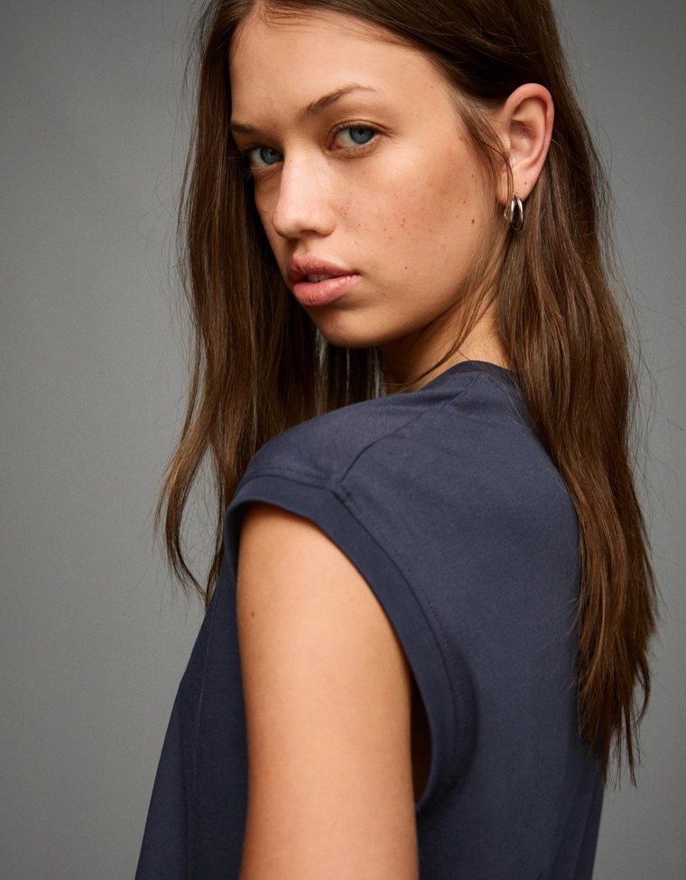 Топ без рукавов