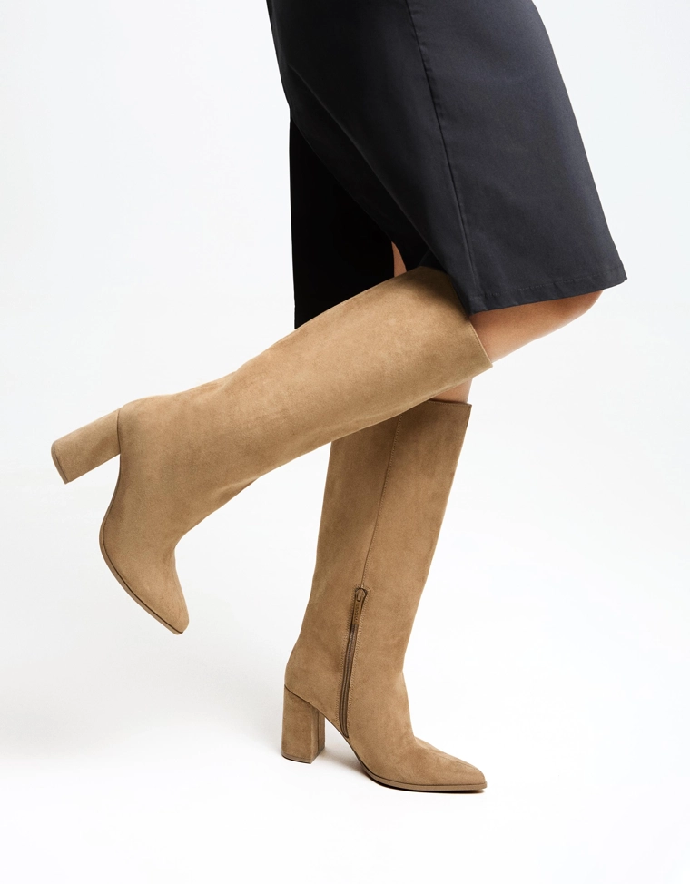 Сапоги на широком каблуке