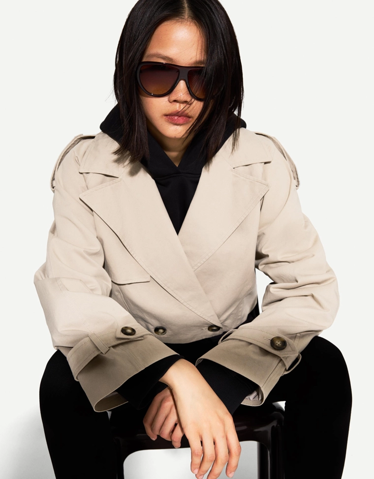 Короткая куртка-тренч