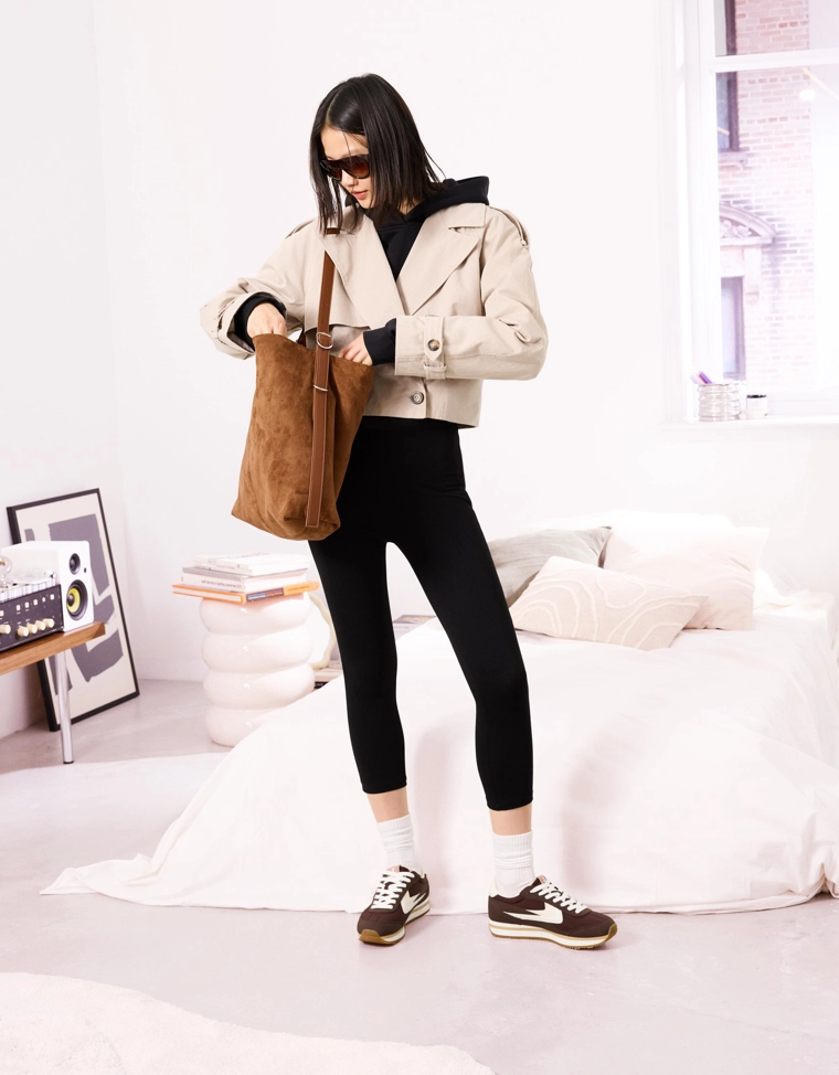 Короткая куртка-тренч