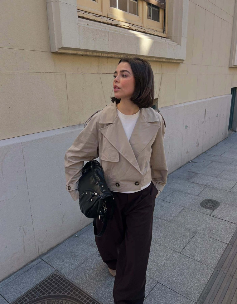 Короткая куртка-тренч