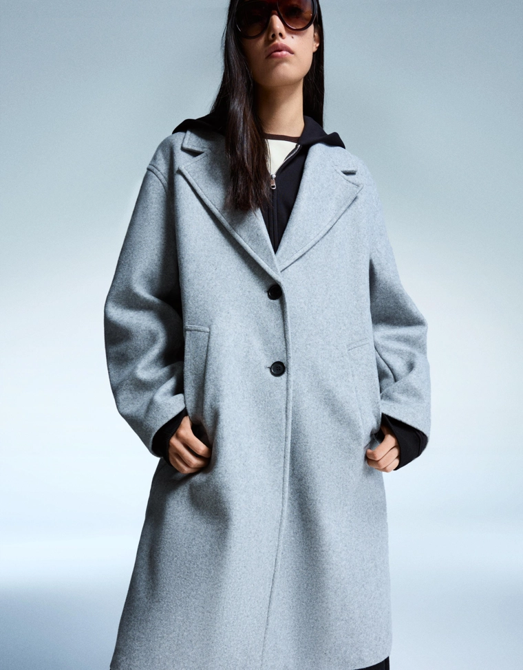 Длинное пальто из мягкой ткани