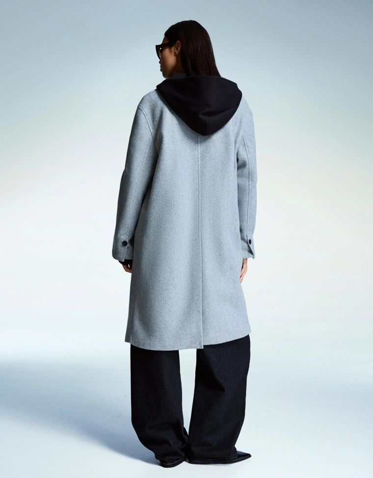 Длинное пальто из мягкой ткани