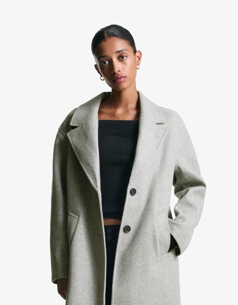 Длинное пальто из мягкой ткани