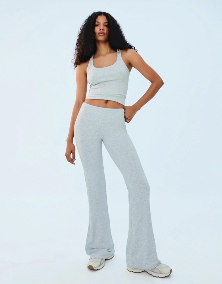 Расклешенные брюки