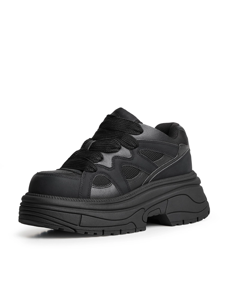 Объемные кроссовки