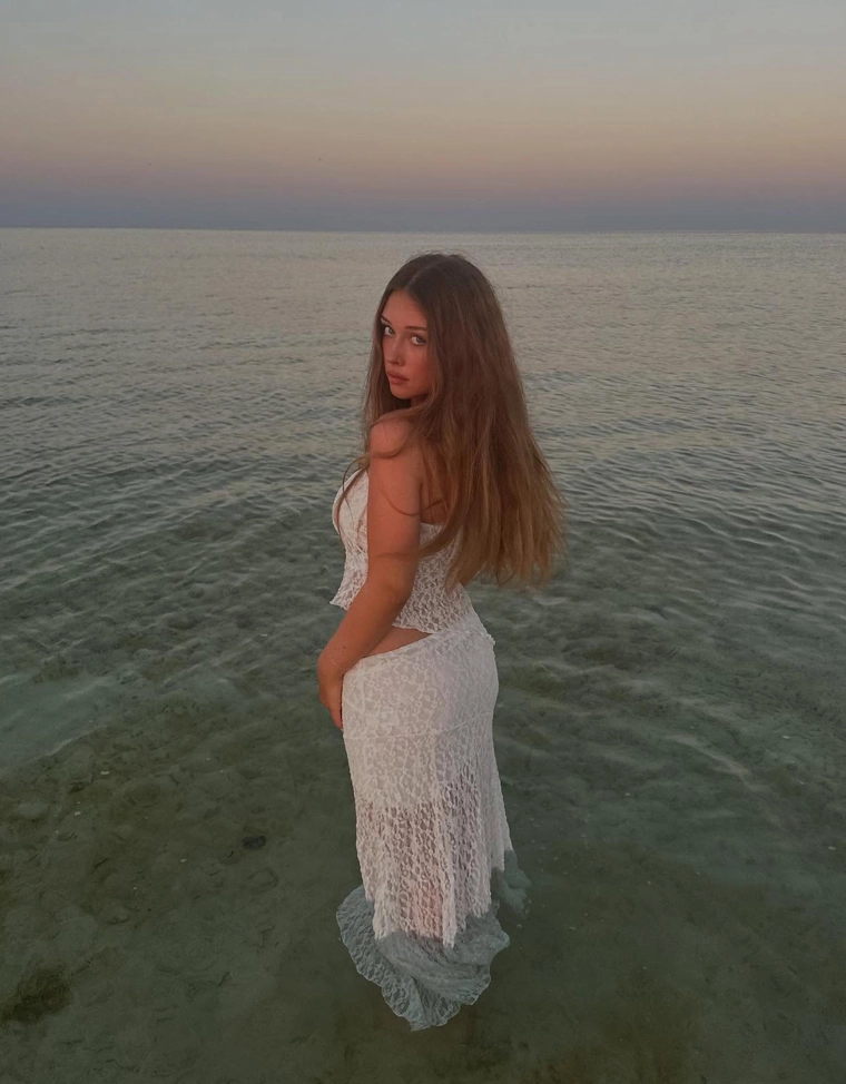 Юбка миди с кружевом