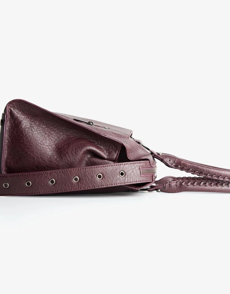 Сумка в байкерском стиле