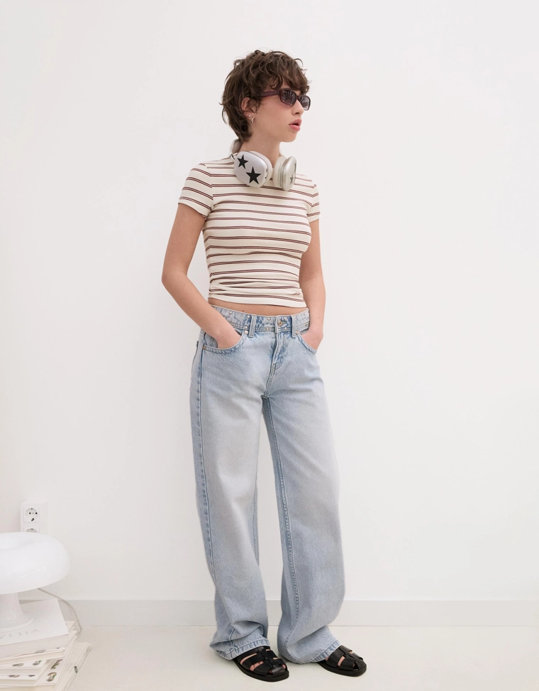 Футболка с круглым вырезом