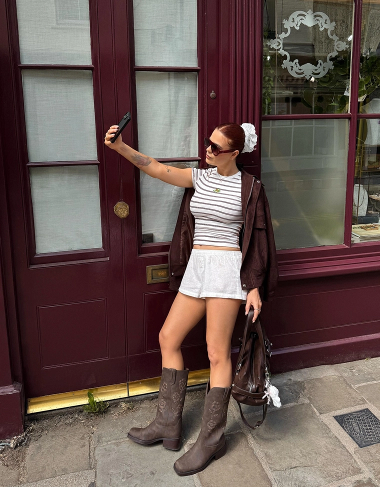 Футболка с круглым вырезом