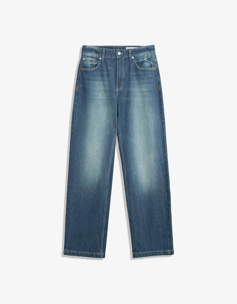 Джинсы свободного кроя с прямыми штанинами