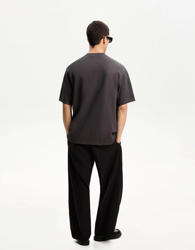 Футболка из жатой ткани