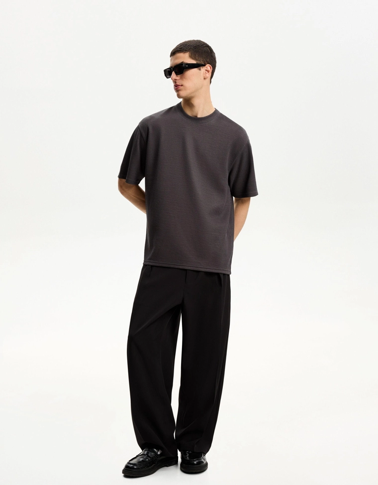 Футболка из жатой ткани