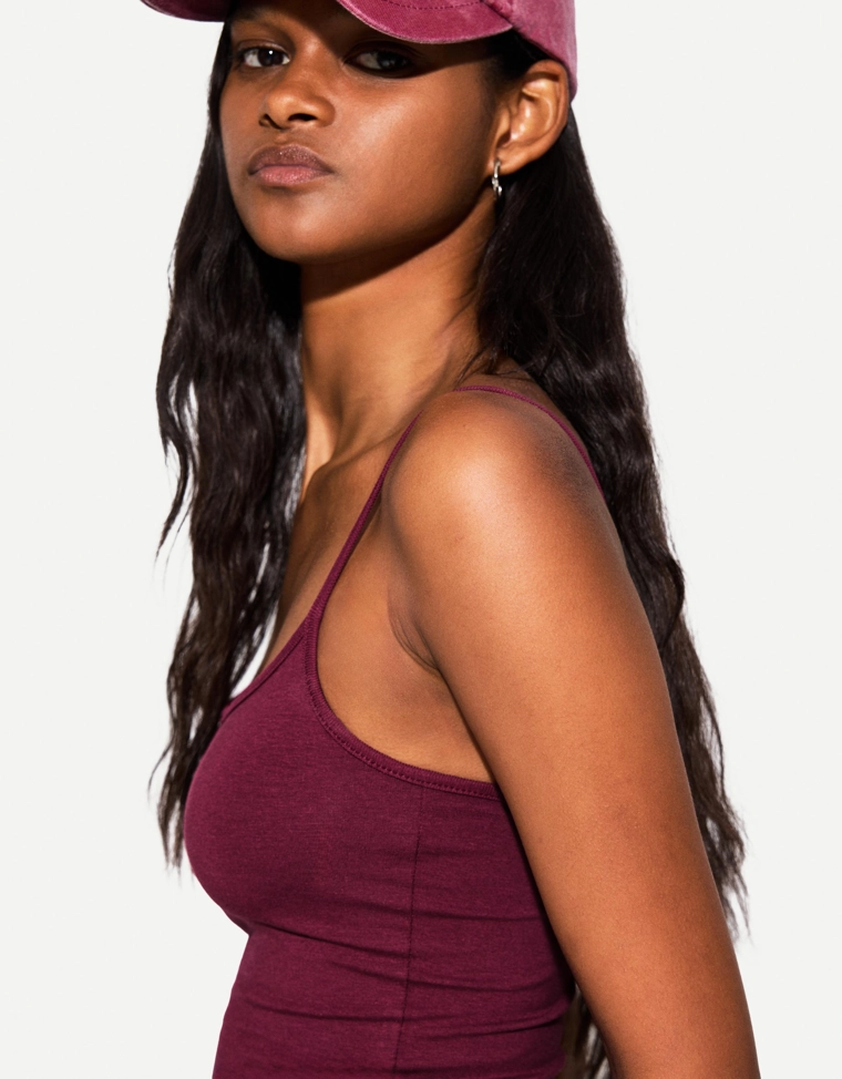 Топ на бретелях