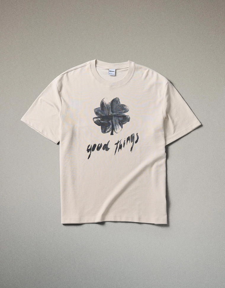 Футболка с короткими рукавами из рельефной ткани с принтом