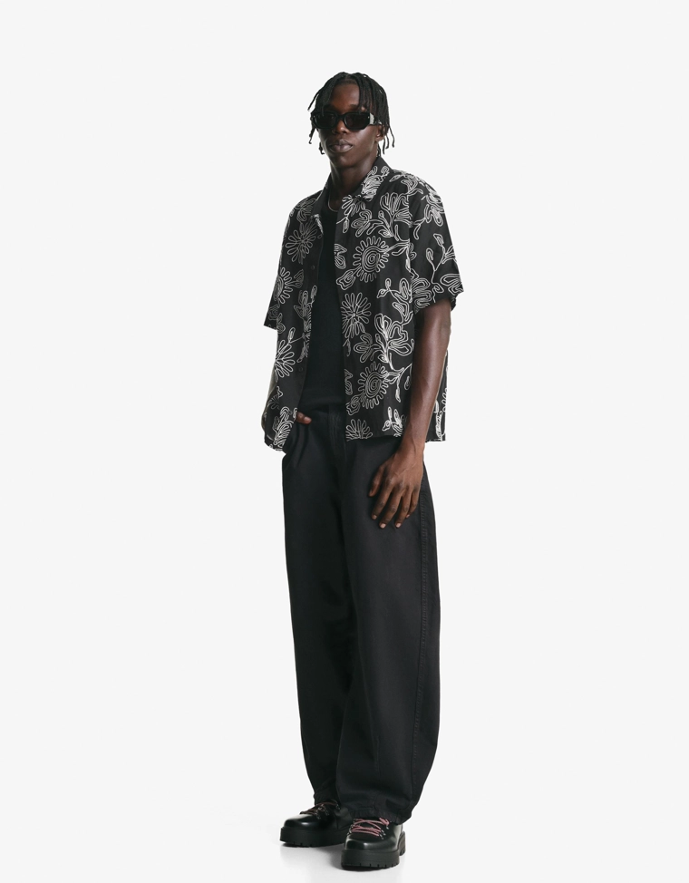 Рубашка с короткими рукавами и вышивкой