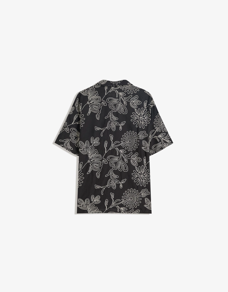 Рубашка с короткими рукавами и вышивкой