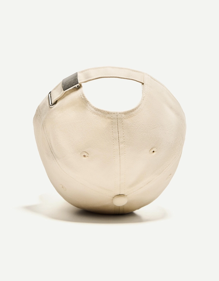 Кепка с вышивкой